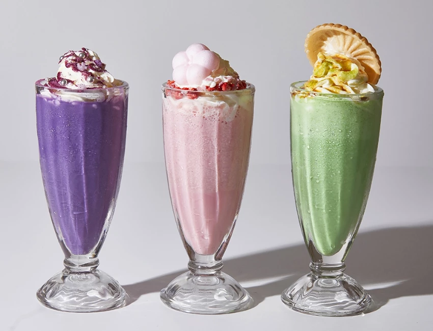 日本首間鐵道廢線高架餐廳，京都梅小路雷鳥號列車改造成夢幻用餐空間，京都新地標誕生。