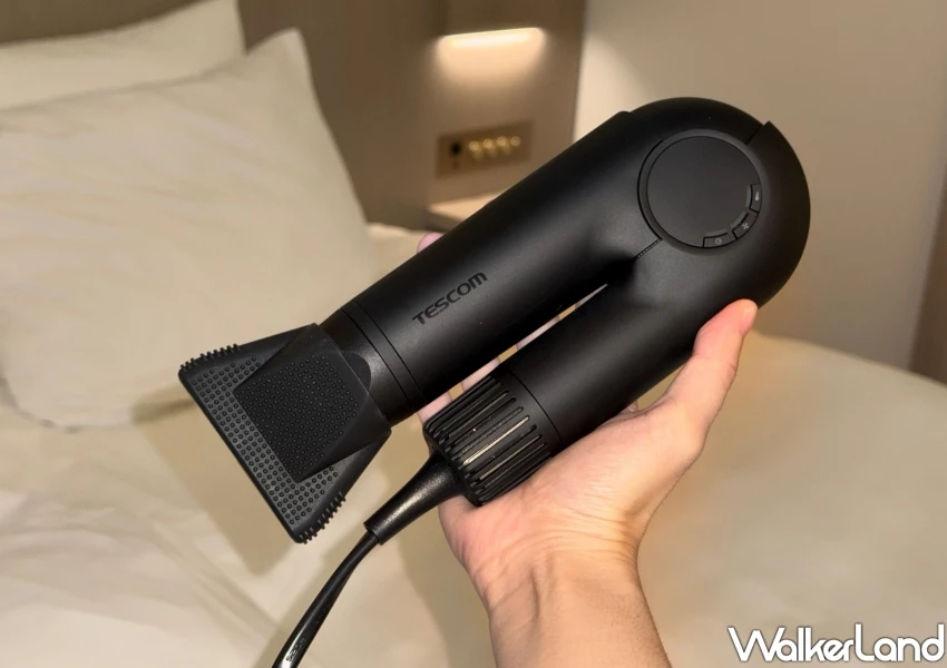 七夕送禮就選這台!TESCOM miniGO吹風機,iPhone大小、護髮出國超方便。 七夕送禮就選這台!TESCOM miniGO吹風機,iPhone大小、護髮出國超方便。