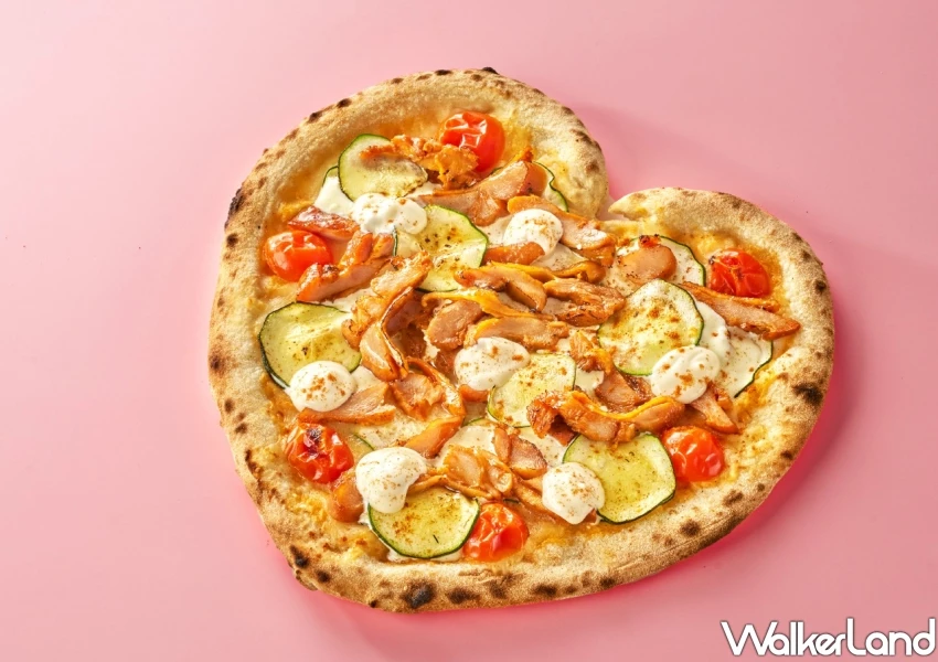 用愛心披薩傳情！堤諾比薩打卡送比薩，情人節優惠小資族要吃。