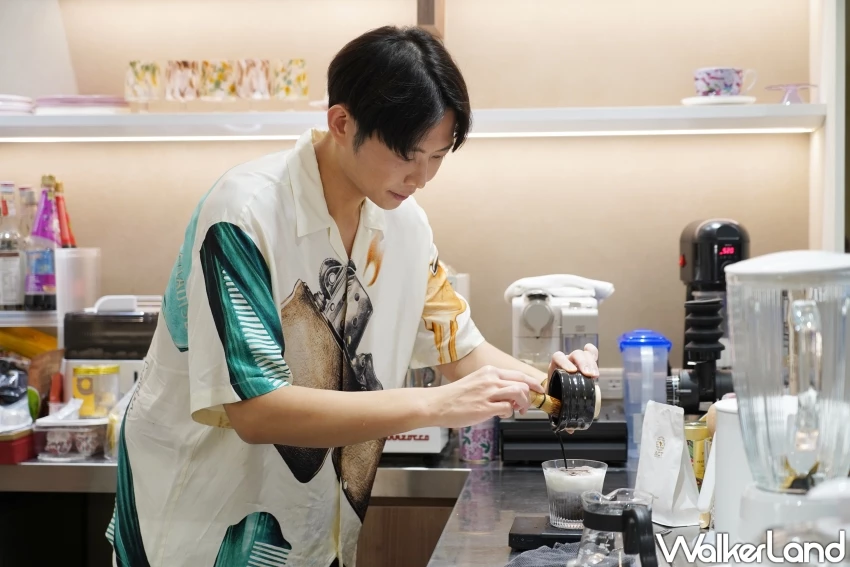 中秋禮盒推薦！捌參咖啡 中秋限定焙茶柚子酥禮盒優惠開跑，滿6盒送1盒鳳梨酥。