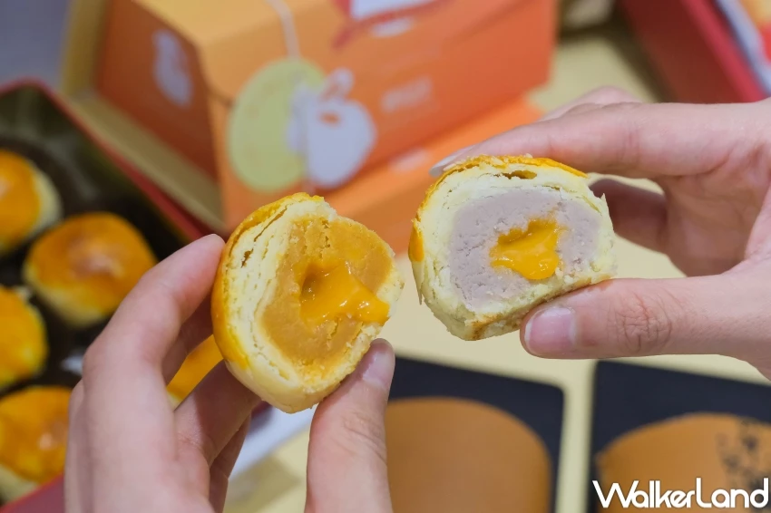 蛋黃酥生乳捲!亞尼克中秋節蛋黃酥禮盒,蛋黃酥風味生乳捲神還原。 蛋黃酥生乳捲!亞尼克中秋節蛋黃酥禮盒,蛋黃酥風味生乳捲神還原。