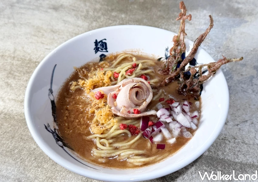 七夕巧克力拉麵！麵屋武藏「巧戀七夕濃厚拉麵」70%苦甜巧克力拉麵開吃。