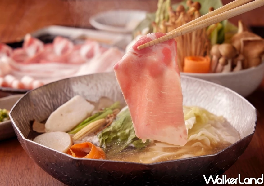 台北雙城街美食加一！黑毛屋日式火鍋380元開吃，多送一盤肉吃超飽。