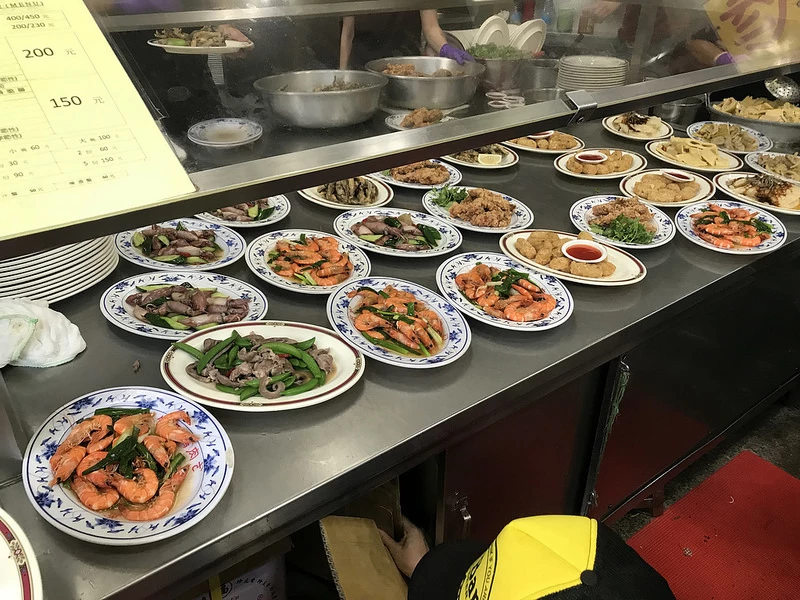 暑假來臨父母的惡夢!新北金山親子一日遊，在地美食、景點清單必收藏。