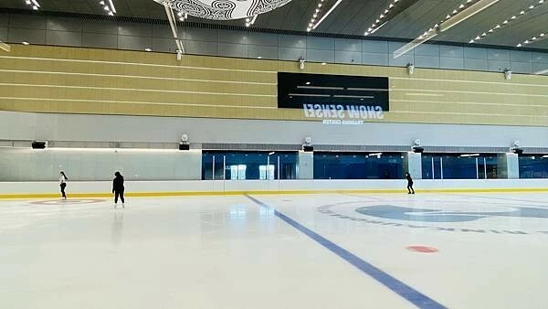 夏日室內休閒好去處!造訪台北滑冰、滑輪場,沁涼玩耍免曬太陽。 / 部落客「大海愛上藍天」提供 夏日室內休閒好去處!造訪台北滑冰、滑輪場,沁涼玩耍免曬太陽。 / 部落客「大海愛上藍天」提供