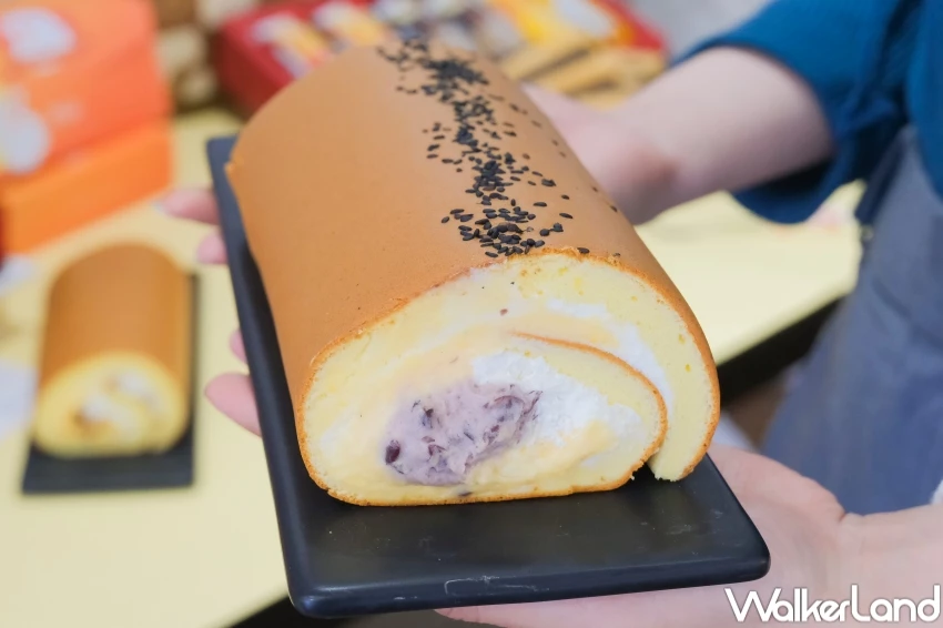 蛋黃酥生乳捲!亞尼克中秋節蛋黃酥禮盒,蛋黃酥風味生乳捲神還原。 蛋黃酥生乳捲!亞尼克中秋節蛋黃酥禮盒,蛋黃酥風味生乳捲神還原。