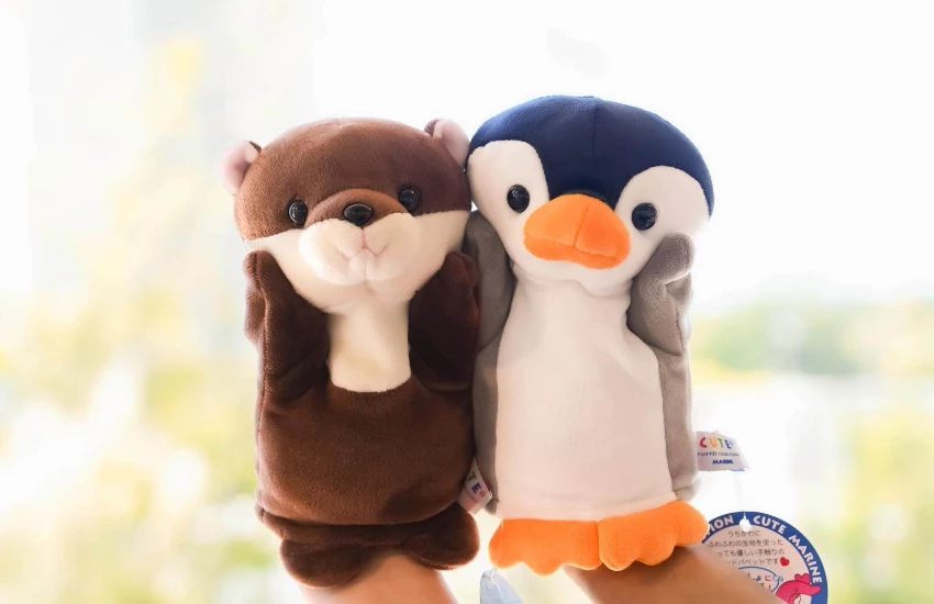 神戶átoa沉浸式藝術水族館絢爛煙火演出，還有可愛水獺造型甜點子組合。