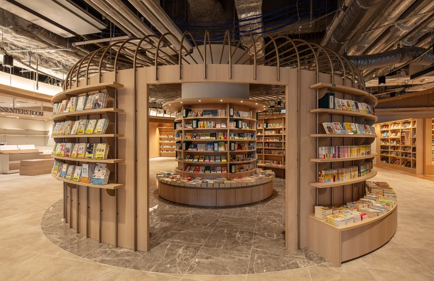 NEWoMan高輪「BUNKITSU TOKYO」全新開幕，1000坪超大空間、10萬本藏書，提供自由系書店新體驗。