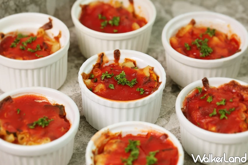 資深公民6折吃到飽!國聯飯店板石咖啡廳健康新菜色全面升級,搶攻東區必吃稱號。 資深公民6折吃到飽!國聯飯店板石咖啡廳健康新菜色全面升級,搶攻東區必吃稱號。