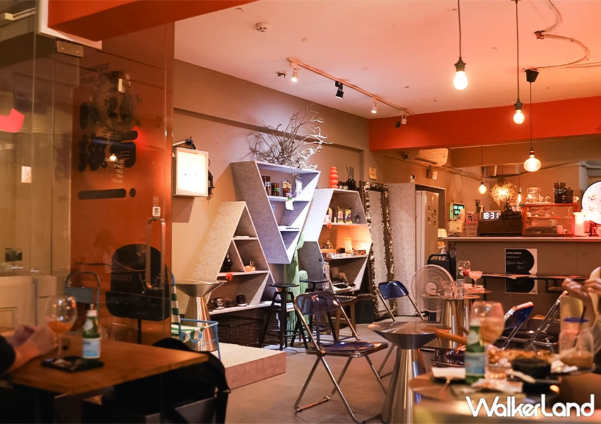 西門町咖啡廳推薦！妳有咖啡 菜單鹹食、甜點都有，菜單提拉米蘇、大人系布丁必點。