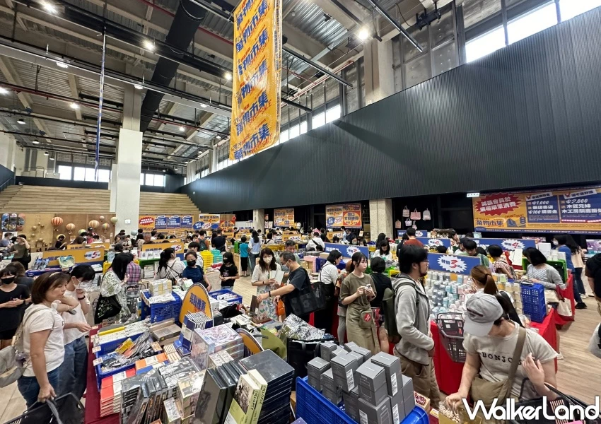 10米幾米月亮免費拍！誠品新店週年慶1折起，滿千再送百超好逛。