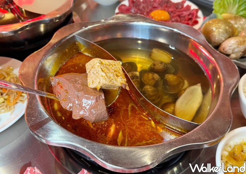 39元自助吧吃到飽!蔣老爹涮涮鍋一人鴛鴦鍋,台北宵夜火鍋新選擇。 39元自助吧吃到飽!蔣老爹涮涮鍋一人鴛鴦鍋,台北宵夜火鍋新選擇。