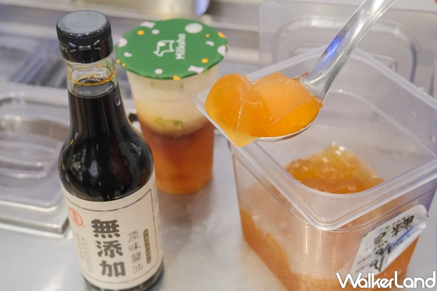 迷客夏醬油手搖杯!迷客夏X金蘭醬油粉粿,全新「黑金粉粿」免費加料。 迷客夏醬油手搖杯!迷客夏X金蘭醬油粉粿,全新「黑金粉粿」免費加料。