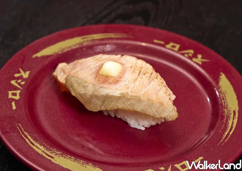 壽司郎鮭魚季來了！壽司郎鮭魚壽司新品，再推厭世焙茶布丁最強聯名。