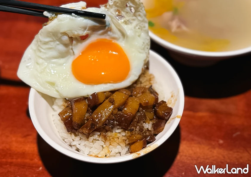 台北車站必吃滷肉飯！大稻埕魯肉飯 在地60年老店、點餐必加半熟蛋，北車後站美食推薦。