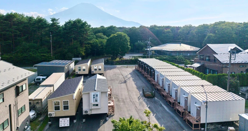 富士山腳下拖車商務旅館Solana Smart INN 富士山中湖CP值爆表，一晚只要7,000日圓。