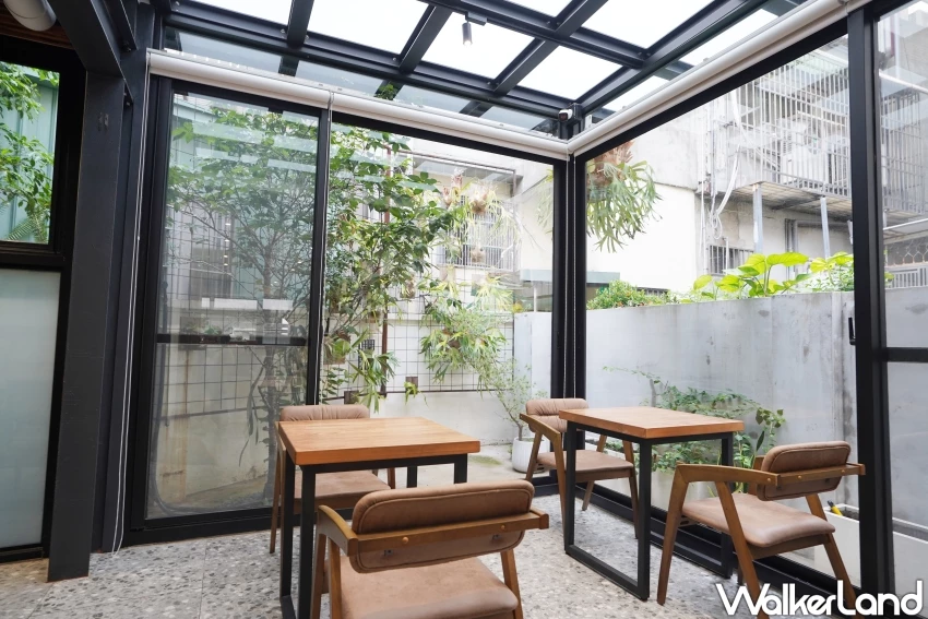 台中國美館咖啡廳推薦！Ritrovare coffee PLUS 尋品·旬品咖啡 精選全球精品咖啡，寵物友善咖啡廳。