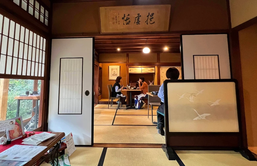 不張揚卻很雋永，走一趟京都左京區的家常料理食堂。