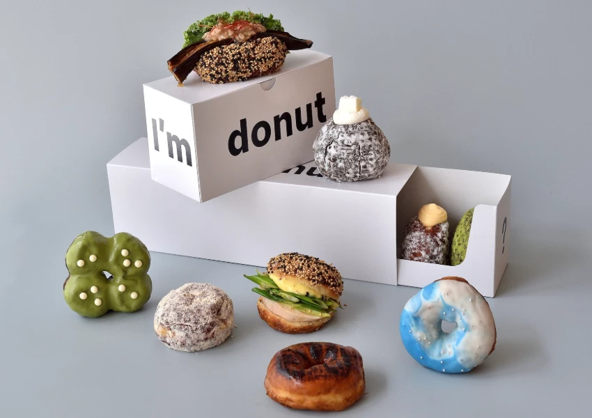 生甜甜圈專賣店I'm donut?關西首店進駐京都，黑芝麻、味噌糖漿等關西限定口味登場。