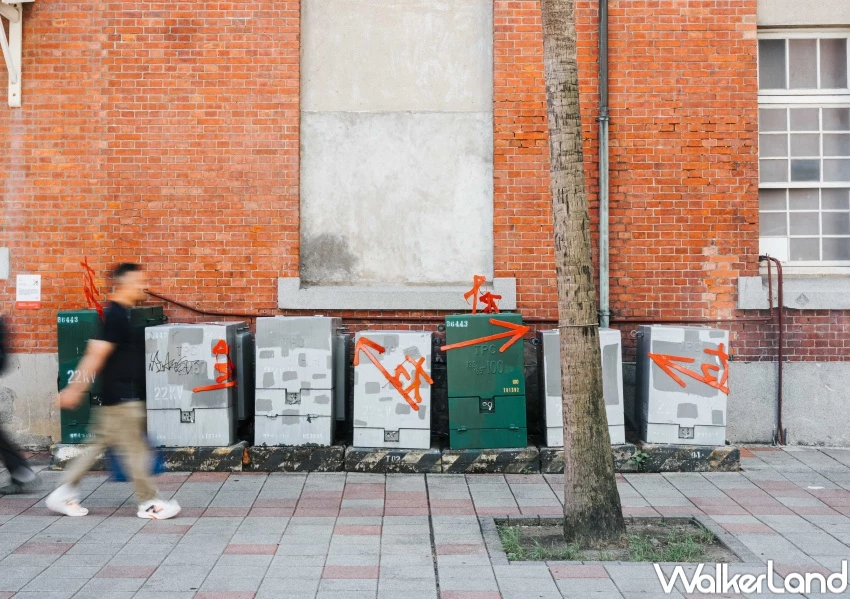 中山站隱藏版藝術街！中山站當街典藏展9大打卡點，新光三越巨型作品必拍。