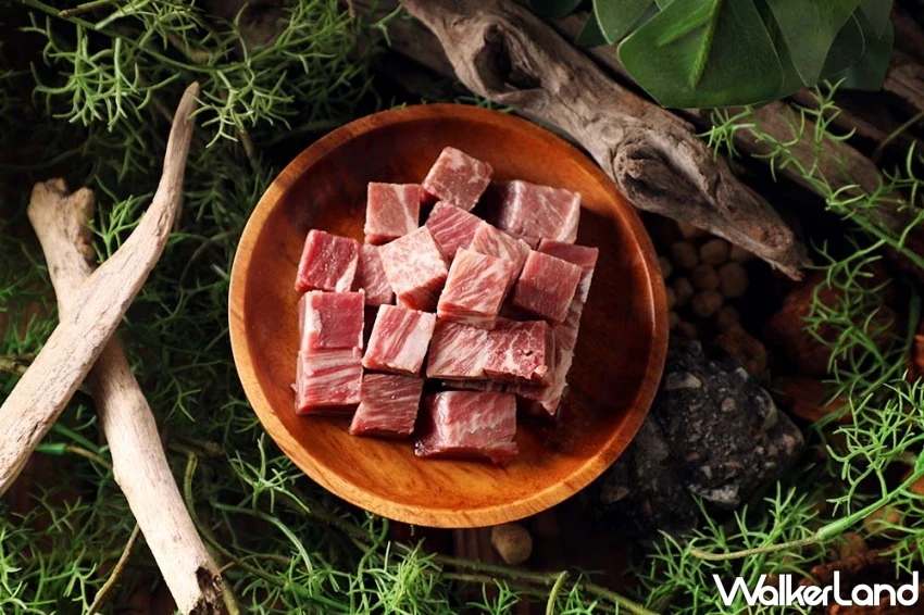 限時799元起品嚐米其林指定頂級和牛!湯瑪仕肉舖「恐龍燒肉季」讓中秋更有趣,集卡再抽萬元和牛好禮。 限時799元起品嚐米其林指定頂級和牛!湯瑪仕肉舖「恐龍燒肉季」讓中秋更有趣,集卡再抽萬元和牛好禮。