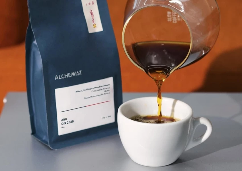 新加坡咖啡Alchemist來台灣!迪化街、忠孝2分店同步登場,Alchemist必買咖啡推薦。 新加坡咖啡Alchemist來台灣!迪化街、忠孝2分店同步登場,Alchemist必買咖啡推薦。