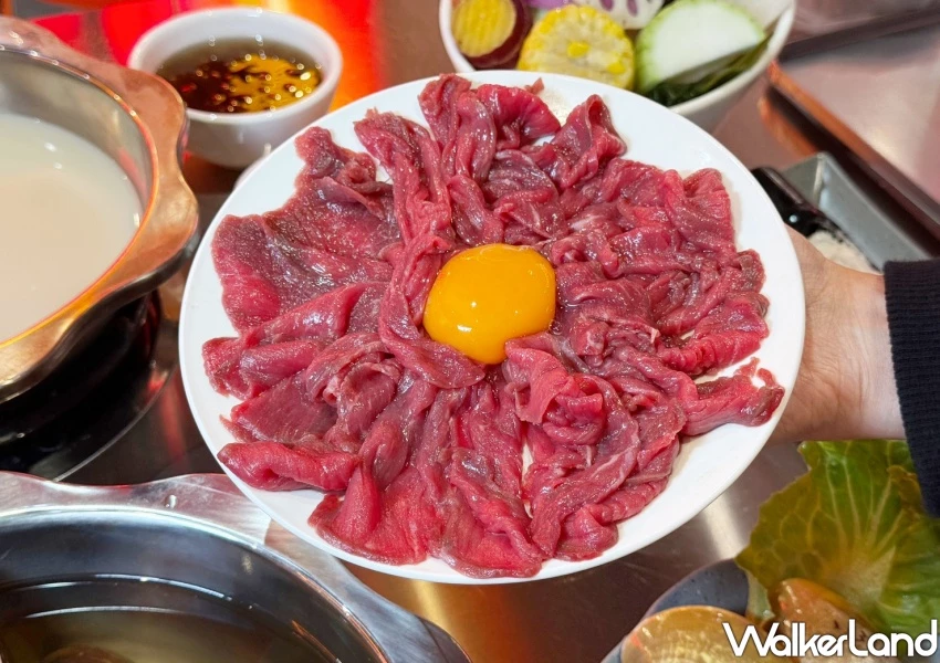 39元自助吧吃到飽!蔣老爹涮涮鍋一人鴛鴦鍋,台北宵夜火鍋新選擇。 39元自助吧吃到飽!蔣老爹涮涮鍋一人鴛鴦鍋,台北宵夜火鍋新選擇。