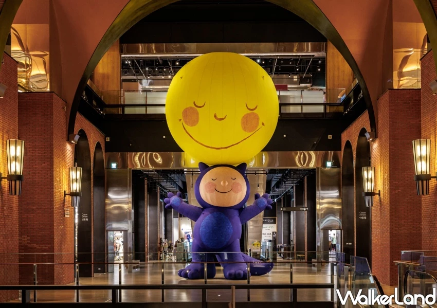 10米幾米月亮免費拍！誠品新店週年慶1折起，滿千再送百超好逛。