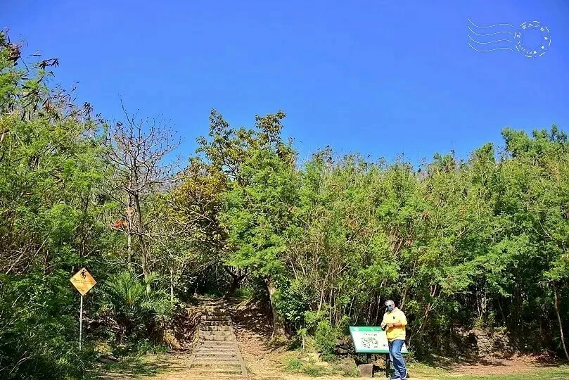屏東車城順遊推薦！龜山步道健行、福安宮祈福，在看海美術館看展吹海風。 / 部落客「雲大少爺」提供
