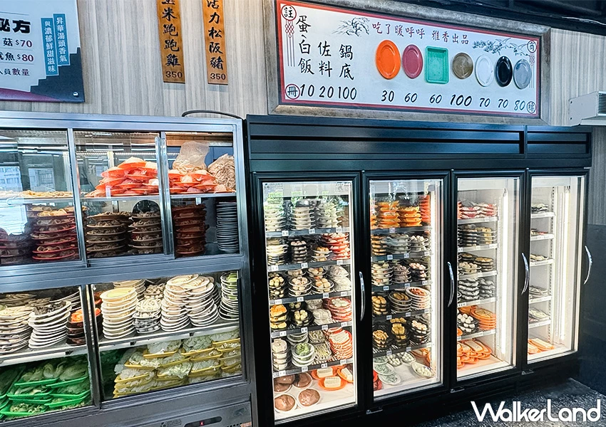 西門町必吃火鍋！雅香石頭火鍋 菜單平價、自製沙茶醬超推，營業至凌晨4點夜貓也能吃。