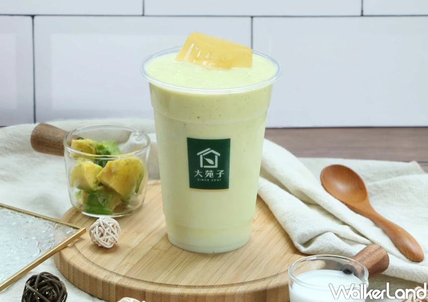 3間飲料買一送一!CoCo仙草買一送一,加碼喝大苑子 UG純茶買一送一。 3間飲料買一送一!CoCo仙草買一送一,加碼喝大苑子 UG純茶買一送一。