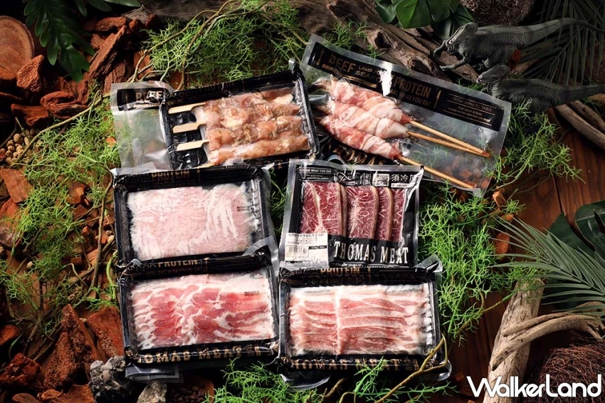 限時799元起品嚐米其林指定頂級和牛!湯瑪仕肉舖「恐龍燒肉季」讓中秋更有趣,集卡再抽萬元和牛好禮。 限時799元起品嚐米其林指定頂級和牛!湯瑪仕肉舖「恐龍燒肉季」讓中秋更有趣,集卡再抽萬元和牛好禮。