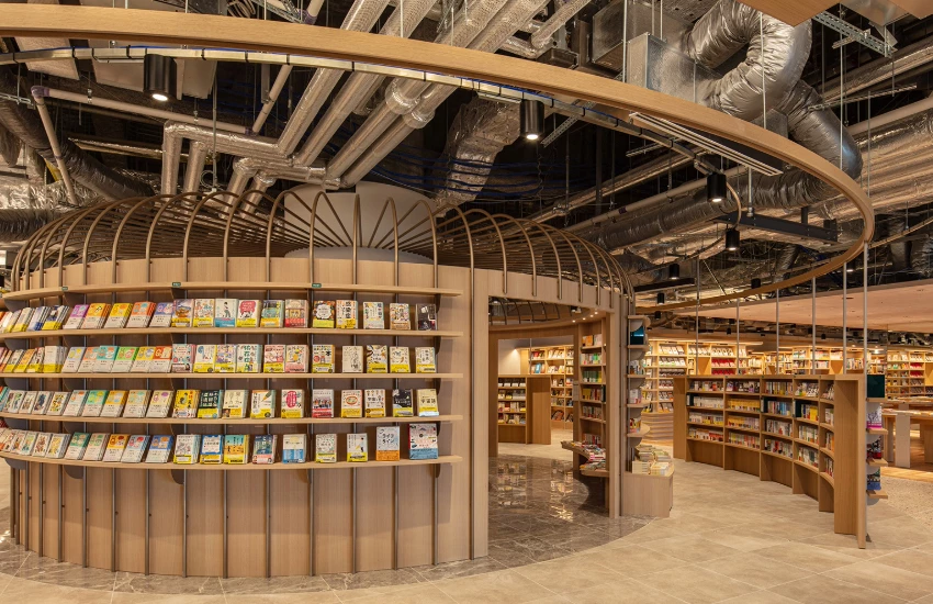 NEWoMan高輪「BUNKITSU TOKYO」全新開幕，1000坪超大空間、10萬本藏書，提供自由系書店新體驗。