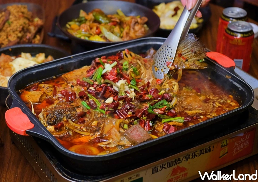 中山區宵夜推薦！魚紅苑重慶烤魚四川老闆坐鎮，免費加菜攻略。