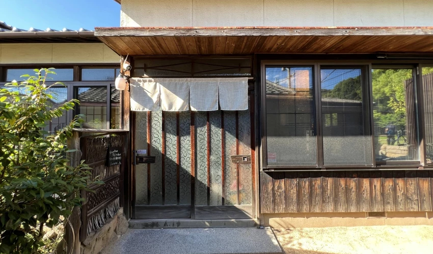 夜宿直島的72小時！本村古民家裡的黃昏燈影與深夜笑聲，成了島上最念念不忘的風景。