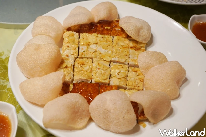 開在體育館的吉隆坡美食！碧華樓  米其林必比登推薦 在充滿歷史氣息的體育館品嚐粵菜。