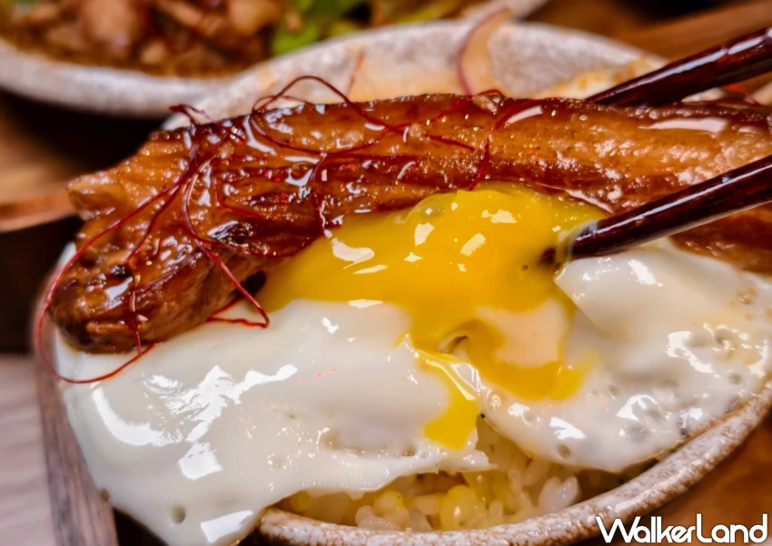 最潮高雄控肉飯!一點散漫高雄概念店 DJ表演配控肉飯,米飯、湯品、手作小菜免費無限續。 最潮高雄控肉飯!一點散漫高雄概念店 DJ表演配控肉飯,米飯、湯品、手作小菜免費無限續。