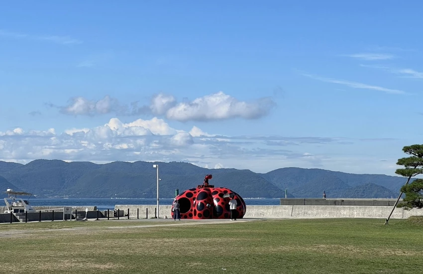 三年一次!推薦瀨戶內國際藝術祭期間到瀨戶內海旅行的9個理由。 三年一次!推薦瀨戶內國際藝術祭期間到瀨戶內海旅行的9個理由。