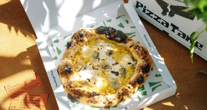 東京日本橋「SOIL Nihonbashi」新開幕，平價飯店＋咖啡+酒莊+共享空間，還能吃到手工酸種披薩。