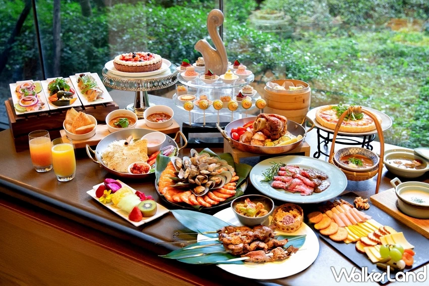 台北萬豪線上旅展「買1送1」限時快閃，必搶千元有找自助餐、冠軍烤鴨、高空牛排最低67折起。