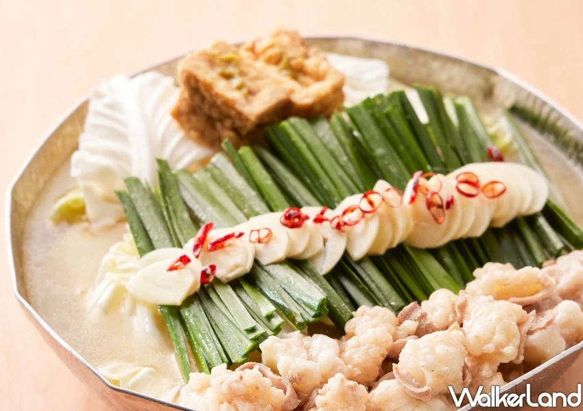 黑毛屋高雄首店開了!380元挑戰高雄火鍋排行,開幕送肉盤。 黑毛屋高雄首店開了!380元挑戰高雄火鍋排行,開幕送肉盤。