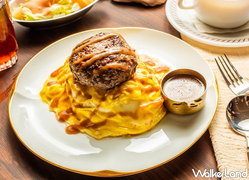 7盎司比硬幣厚！波麗路「牛霸王漢堡排蛋包飯」挑戰台北最強，融合昭和洋食精髓與老店堅持。
