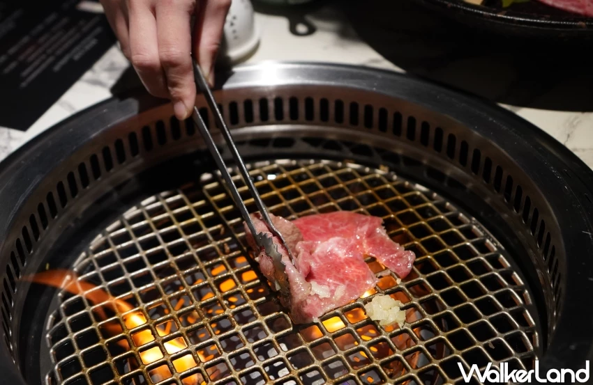 台中頂級燒肉加1！八和和牛燒肉專門店台中店 攜手冠軍侍酒師打造餐酒體驗，燒肉界的勞斯萊斯。