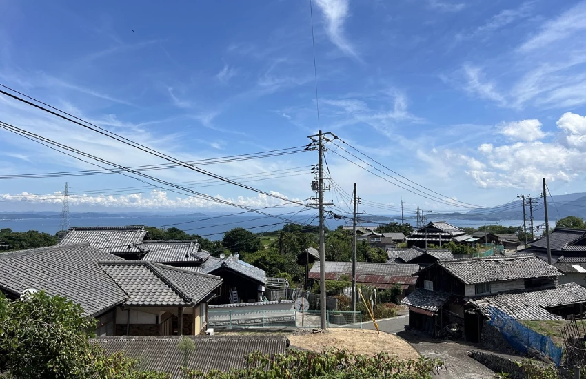 超越觀光的藝術島嶼!在瀨戶內豐島,連水珠、稻田、橄欖豬都能成為一場藝術。 超越觀光的藝術島嶼!在瀨戶內豐島,連水珠、稻田、橄欖豬都能成為一場藝術。