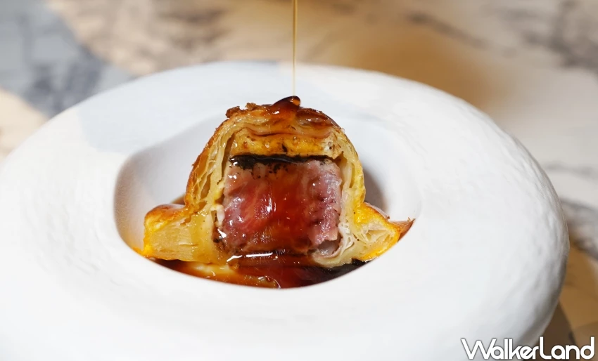 台中頂級燒肉加1！八和和牛燒肉專門店台中店 攜手冠軍侍酒師打造餐酒體驗，燒肉界的勞斯萊斯。