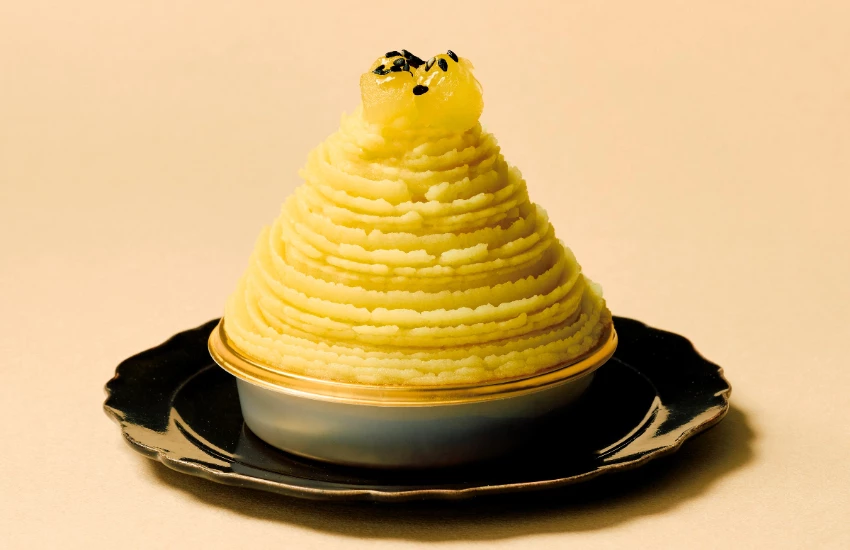 JR品川車站「ecute品川」舉辦秋季水果地瓜祭，西洋梨蘋果、地瓜杯裝甜點、蘋果地瓜焙茶布丁蒙布朗、蘋果地瓜麻糬等應有盡有。