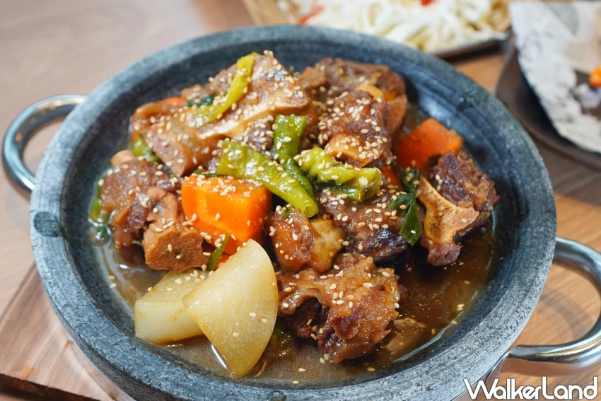 UNCLE-K馬鈴薯排骨火鍋台中店搶先看！進軍台中公益美食商圈，營業至凌晨兩點。