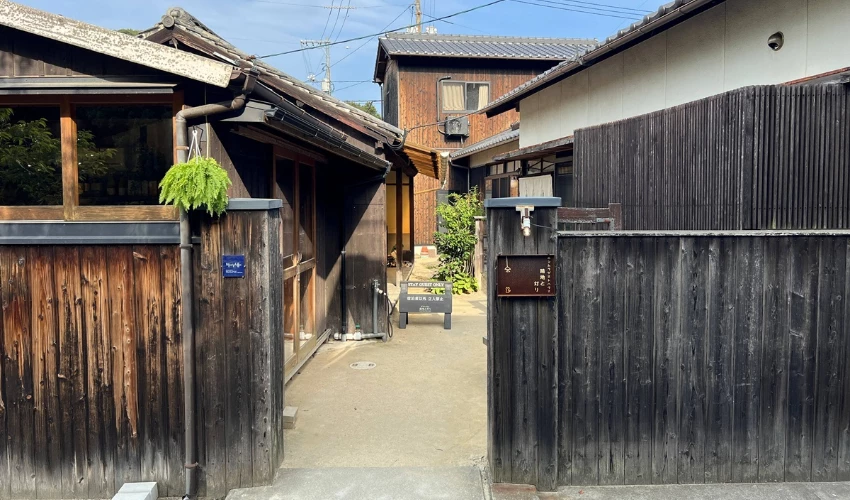 夜宿直島的72小時！本村古民家裡的黃昏燈影與深夜笑聲，成了島上最念念不忘的風景。