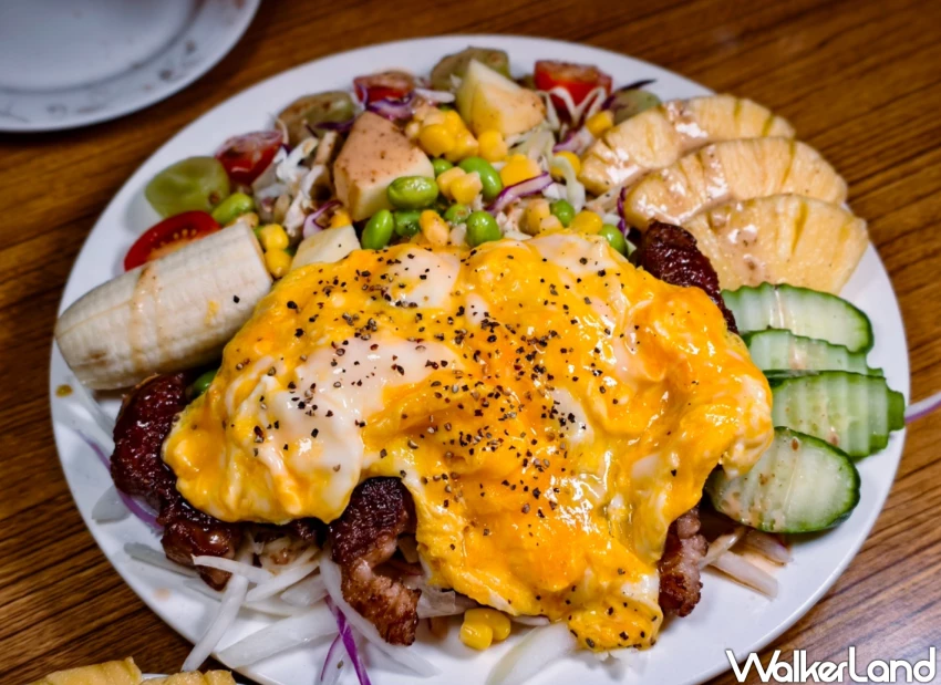 軍事迷必訪高雄早午餐!厚福早午餐 結合空軍收藏的彌陀美食,現炸雞腿、厚切牛排拼盤超有誠意。 軍事迷必訪高雄早午餐!厚福早午餐 結合空軍收藏的彌陀美食,現炸雞腿、厚切牛排拼盤超有誠意。