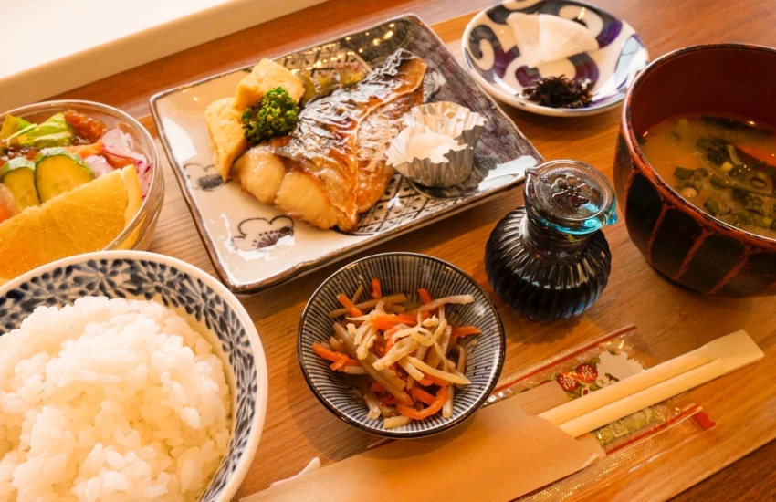 廣島尾道秘境住宿!尾道站5分鐘,140年古船屋改建民宿SAWARA,4人包棟超chill。 廣島尾道秘境住宿!尾道站5分鐘,140年古船屋改建民宿SAWARA,4人包棟超chill。